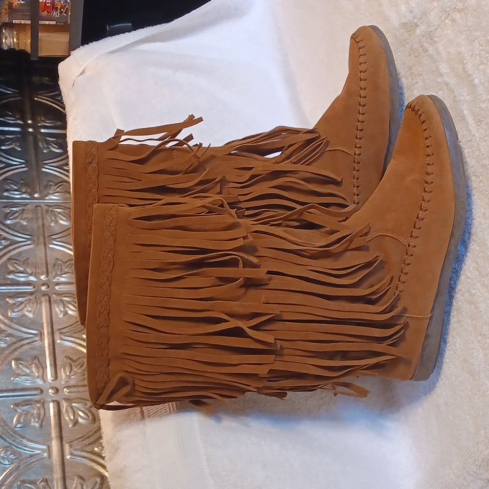 Fringed brown boots women's size 9 Rampage Cantrell